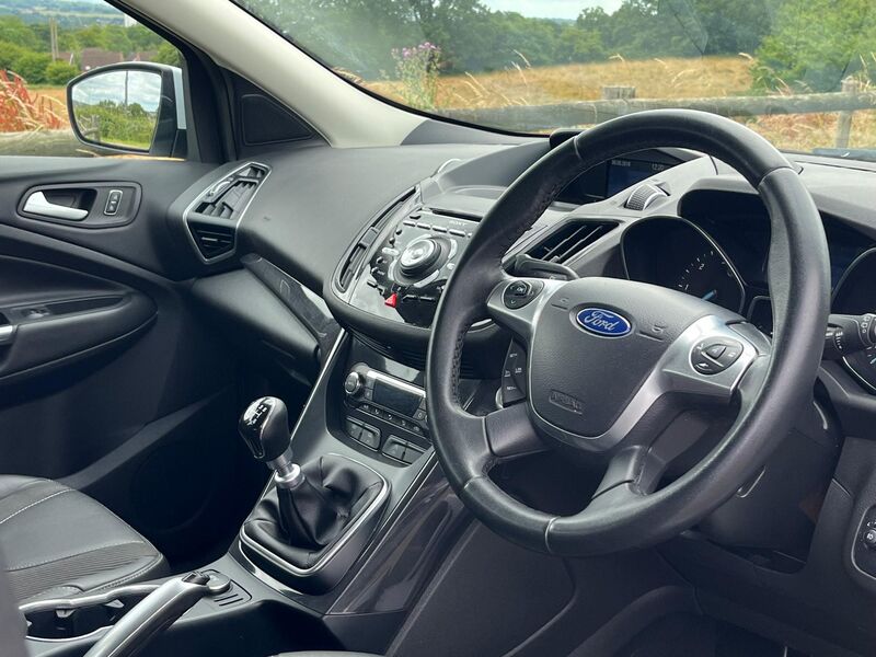 FORD KUGA