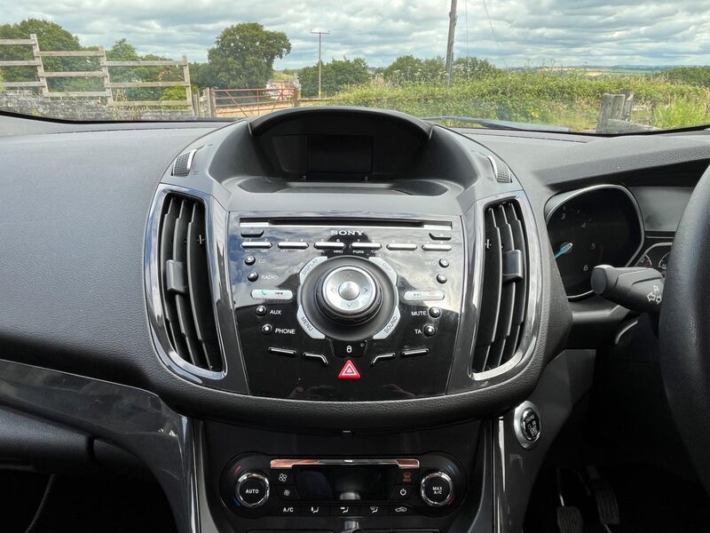 FORD KUGA