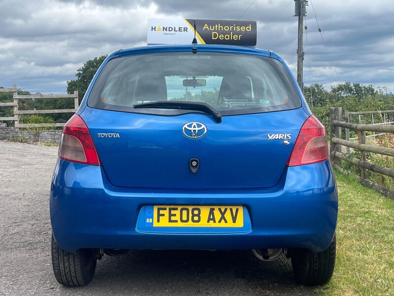 TOYOTA YARIS