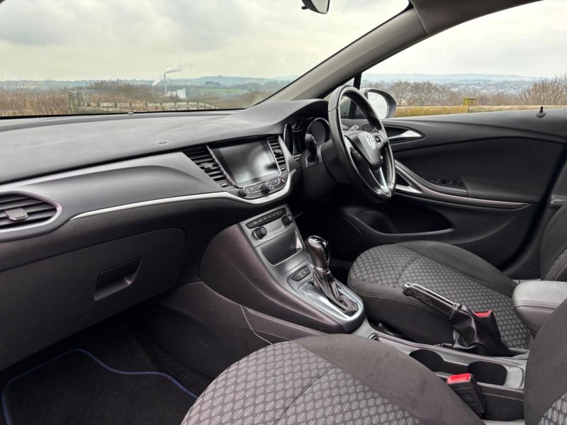 VAUXHALL ASTRA