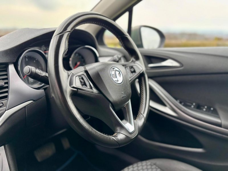VAUXHALL ASTRA