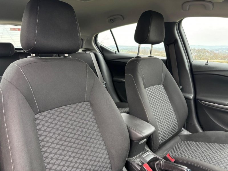 VAUXHALL ASTRA
