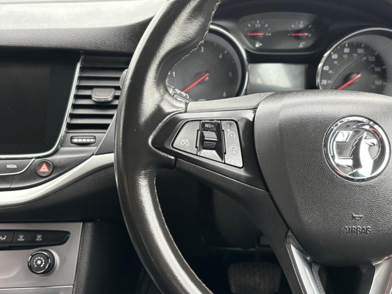 VAUXHALL ASTRA