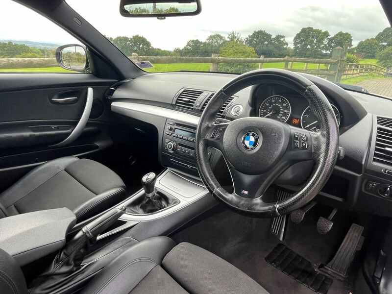 BMW 1 SERIES