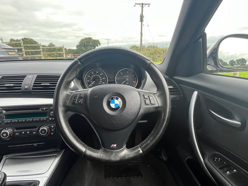 BMW 1 SERIES