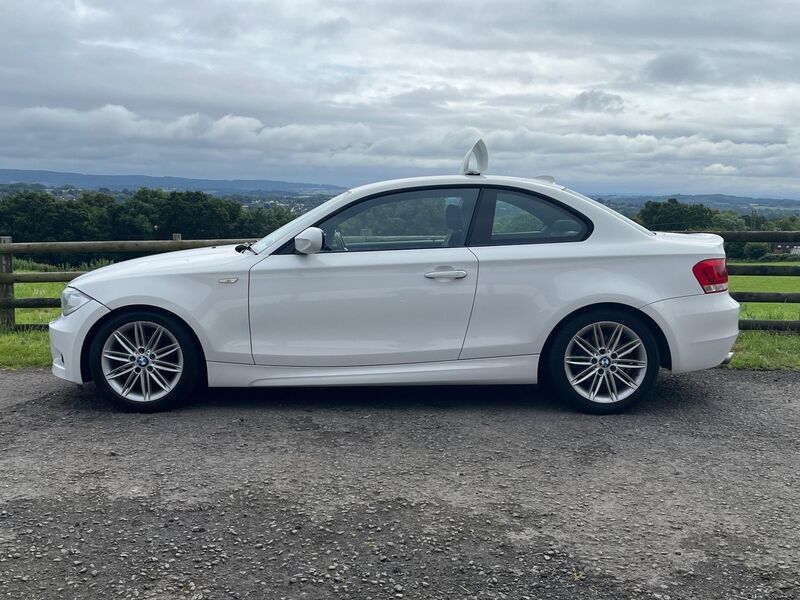 BMW 1 SERIES