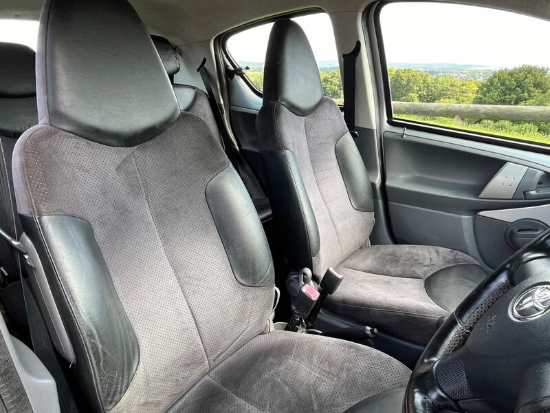 TOYOTA AYGO