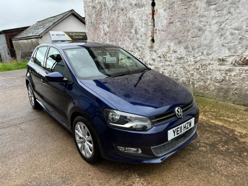VOLKSWAGEN POLO