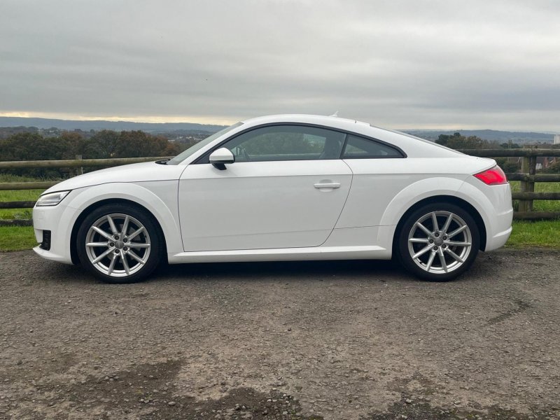 AUDI TT