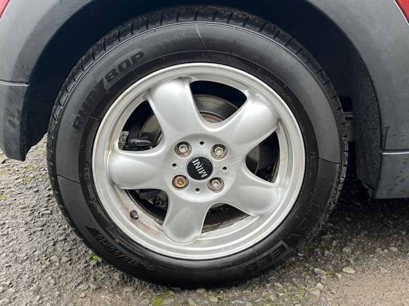MINI HATCH