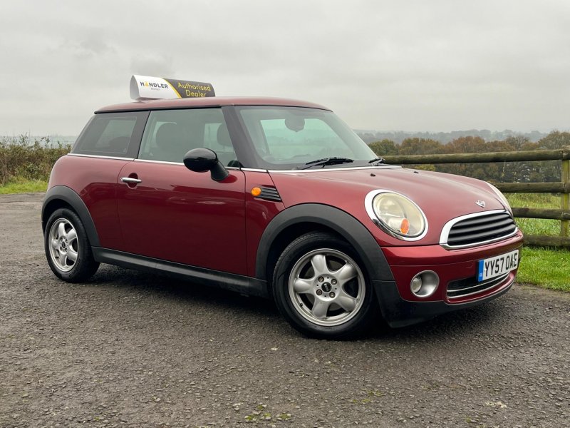 MINI HATCH
