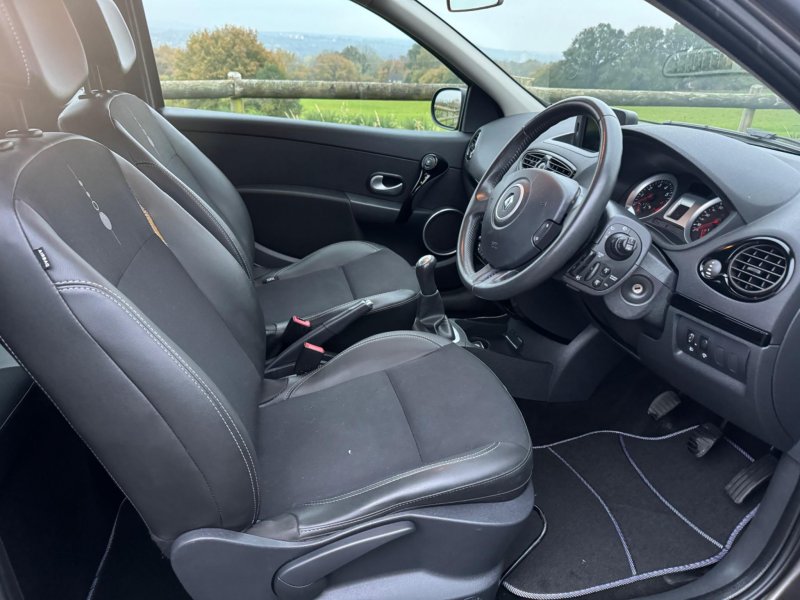 RENAULT CLIO