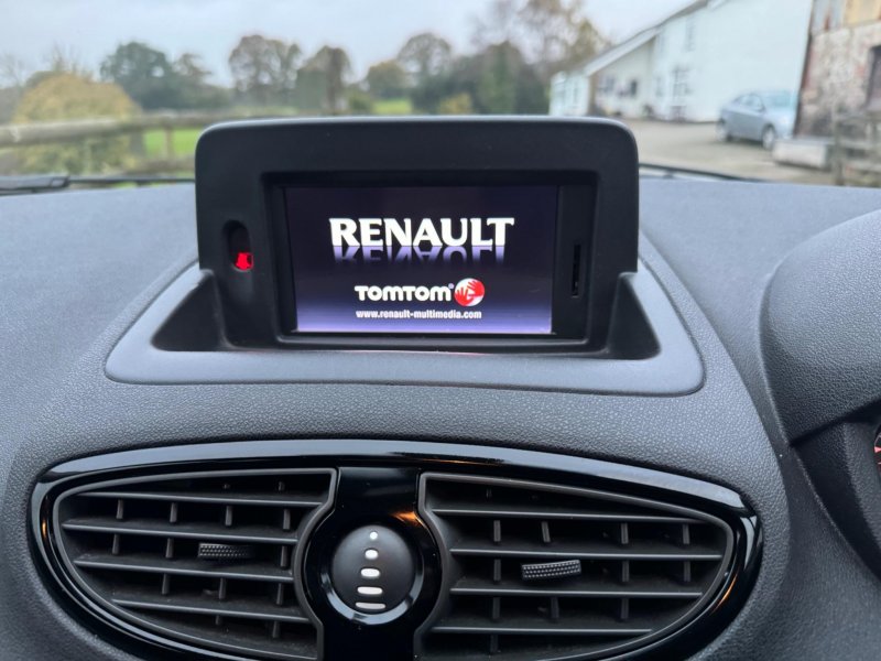 RENAULT CLIO