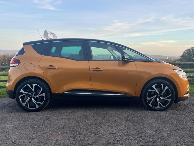RENAULT SCENIC