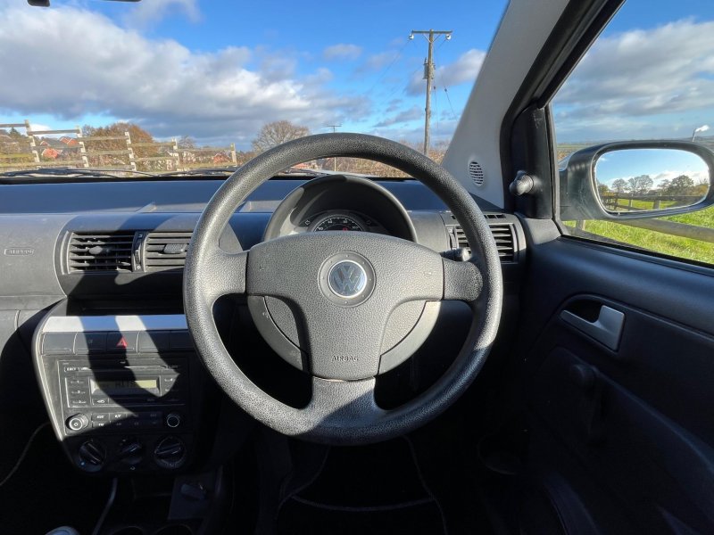 VOLKSWAGEN FOX