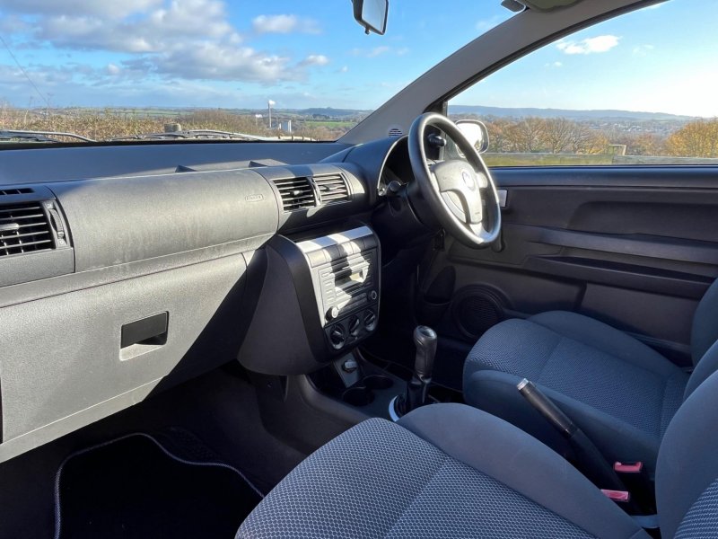 VOLKSWAGEN FOX
