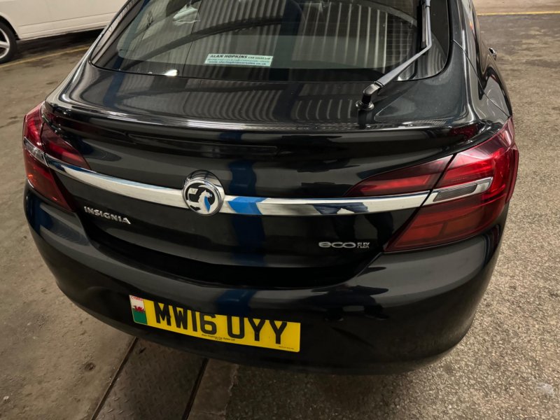 VAUXHALL INSIGNIA