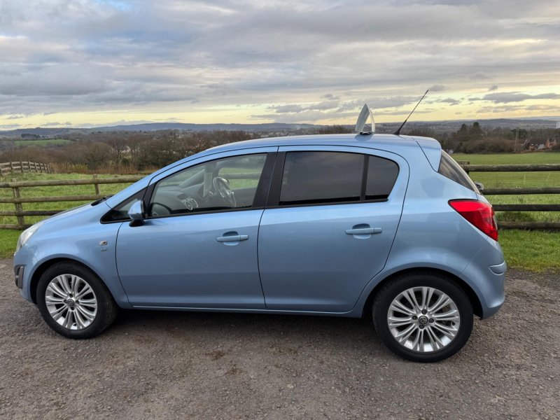 VAUXHALL CORSA