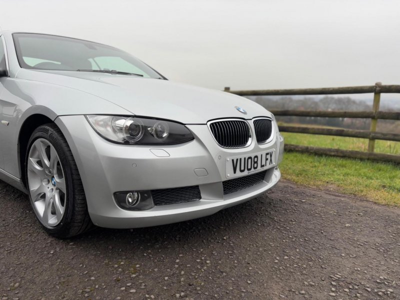 BMW 3 SERIES