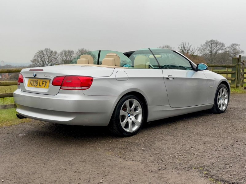 BMW 3 SERIES