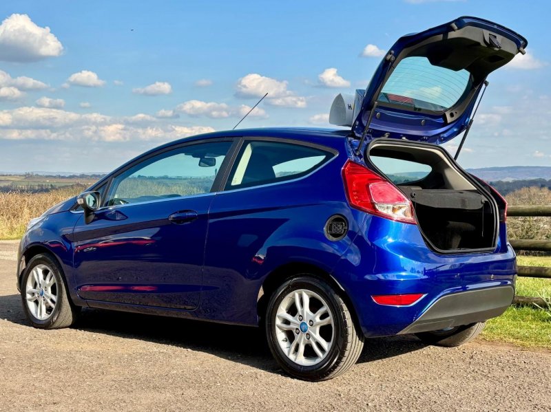 FORD FIESTA