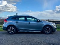 VOLVO V40 CROSS COUNTRY