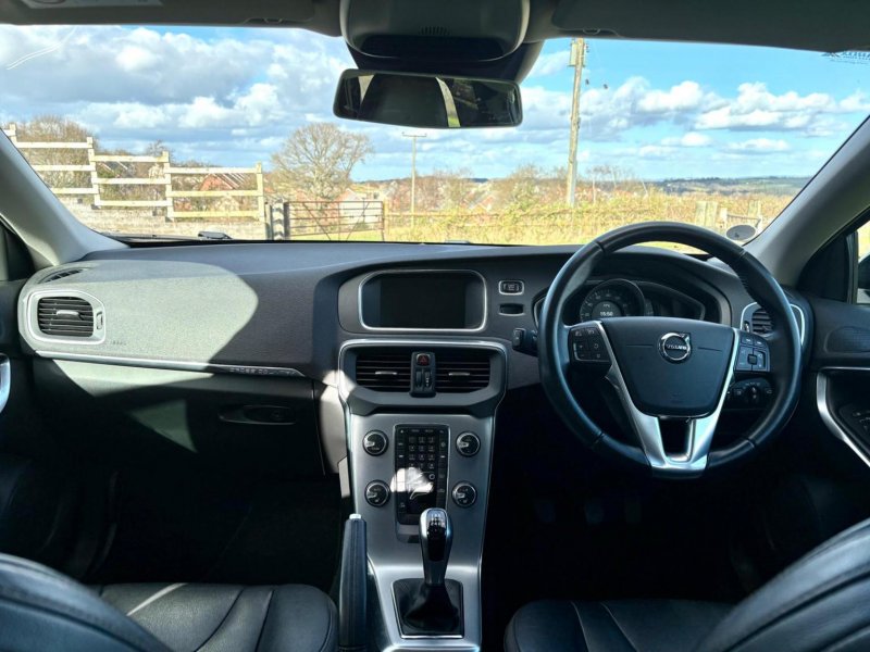 VOLVO V40 CROSS COUNTRY