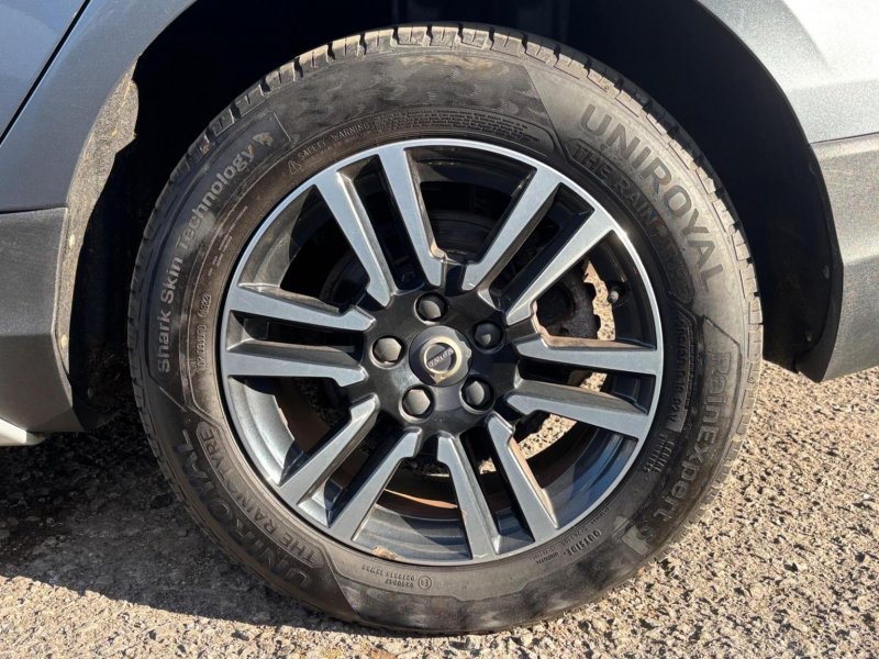 VOLVO V40 CROSS COUNTRY