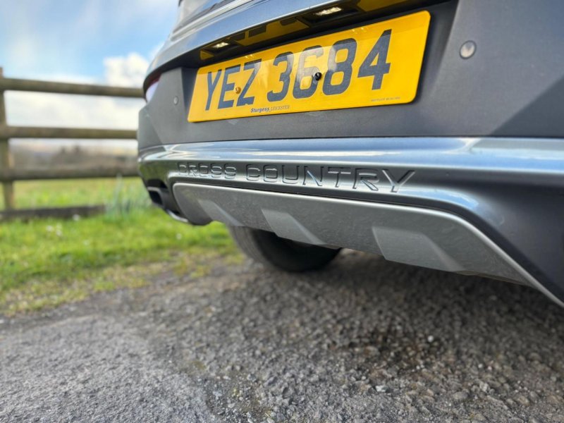 VOLVO V40 CROSS COUNTRY