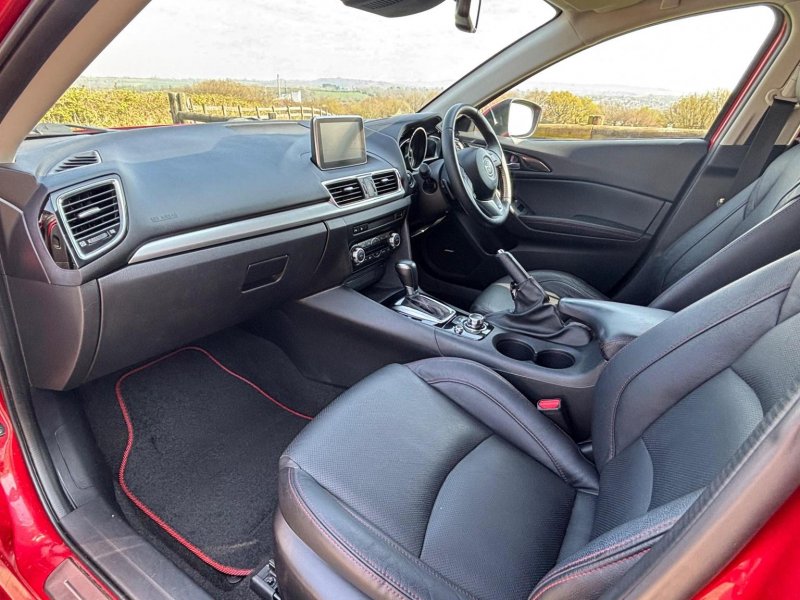 MAZDA MAZDA3