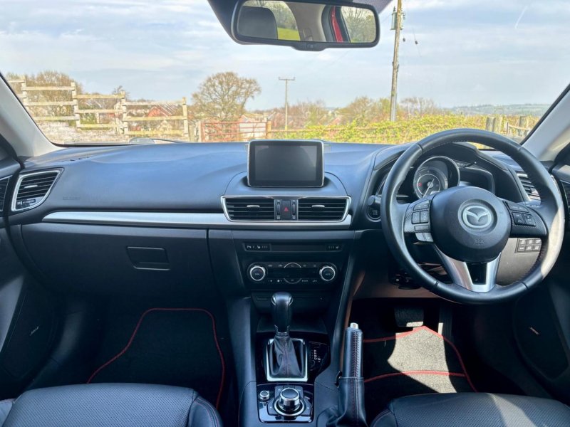 MAZDA MAZDA3