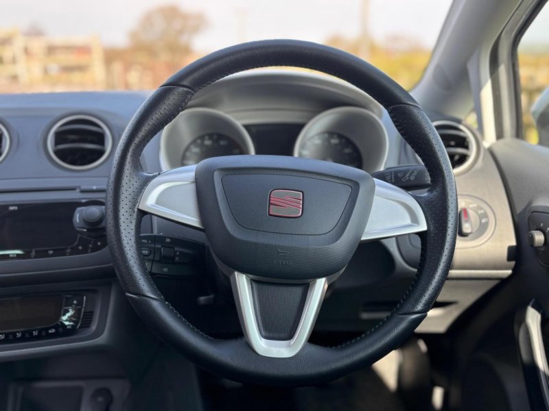 SEAT IBIZA
