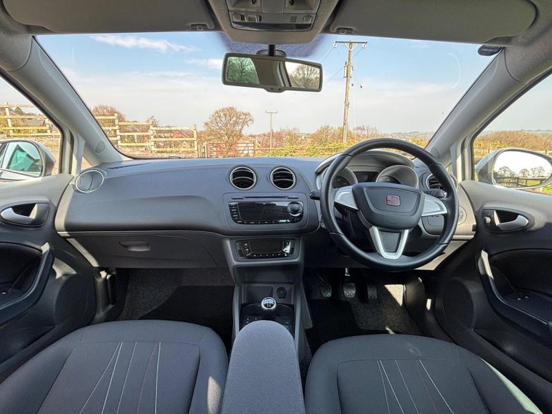 SEAT IBIZA