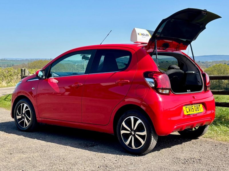 PEUGEOT 108