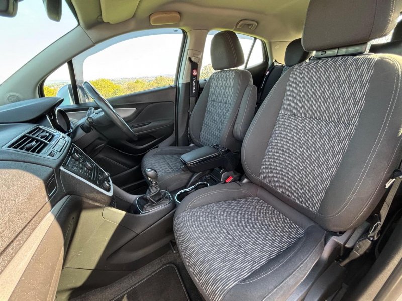 VAUXHALL MOKKA