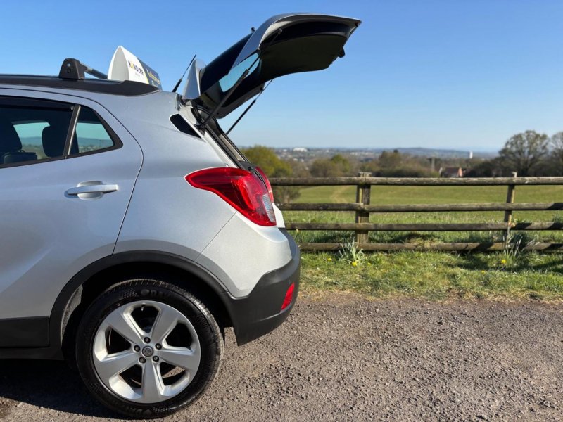 VAUXHALL MOKKA
