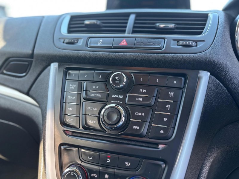 VAUXHALL MOKKA