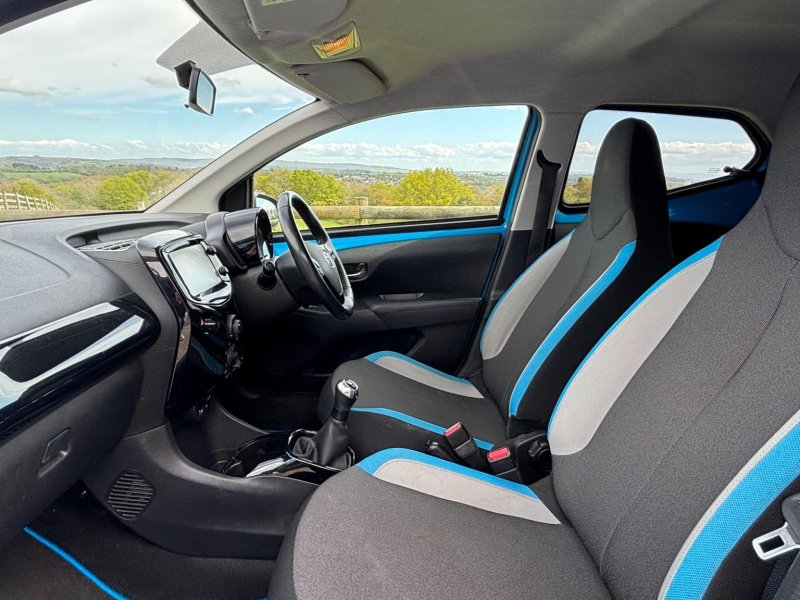 TOYOTA AYGO