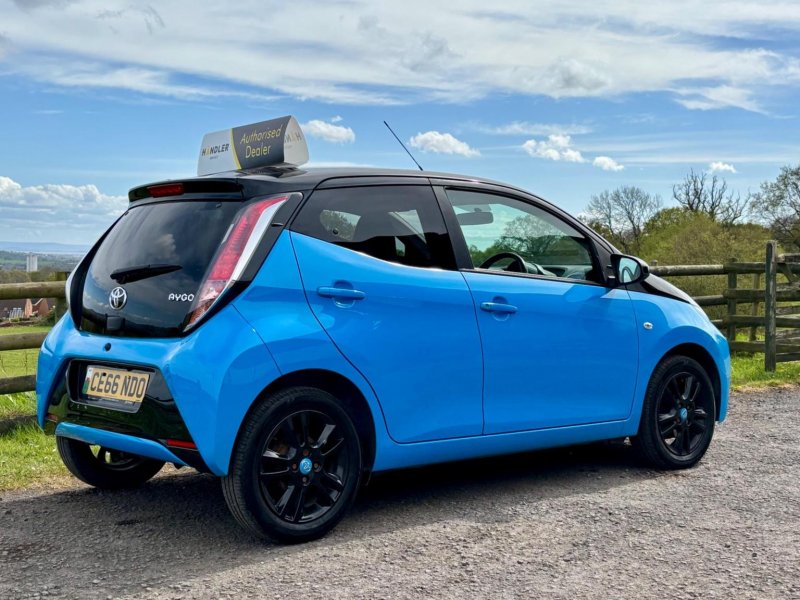TOYOTA AYGO