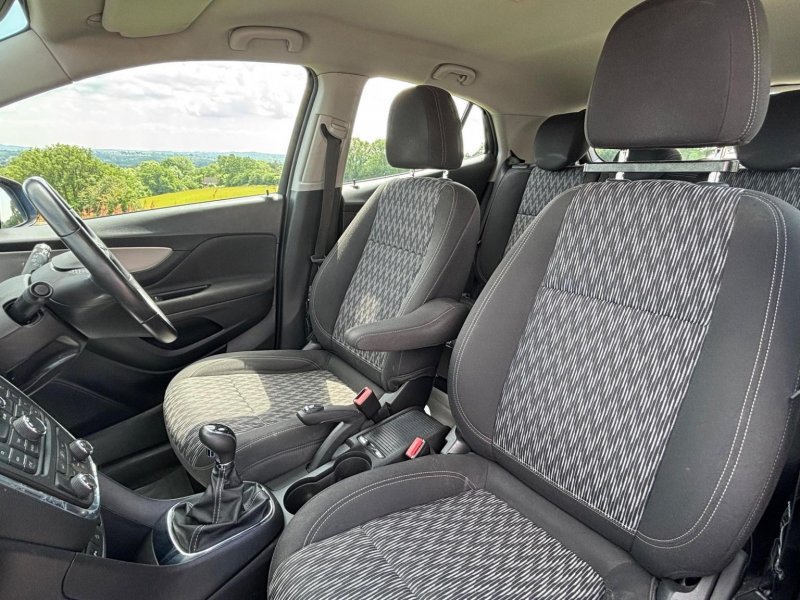 VAUXHALL MOKKA