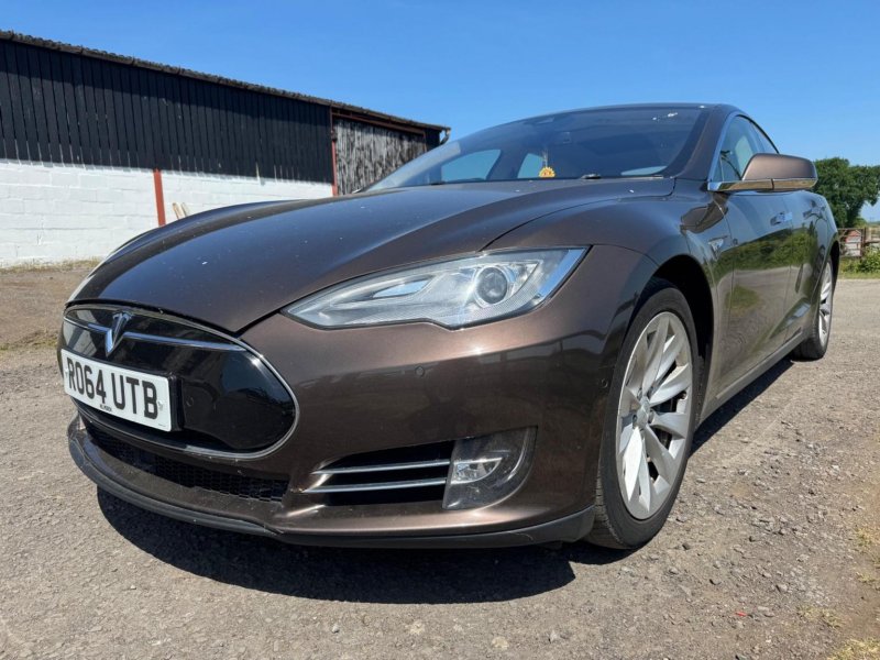 TESLA MODEL S