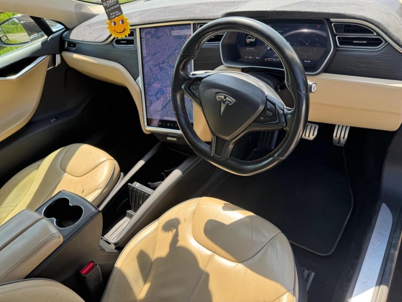 TESLA MODEL S