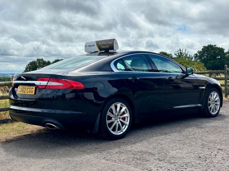 JAGUAR XF
