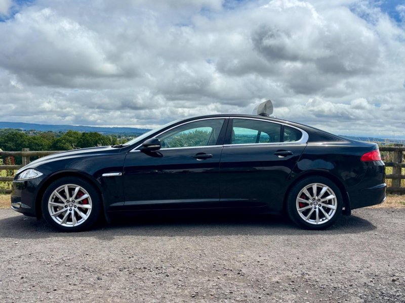 JAGUAR XF