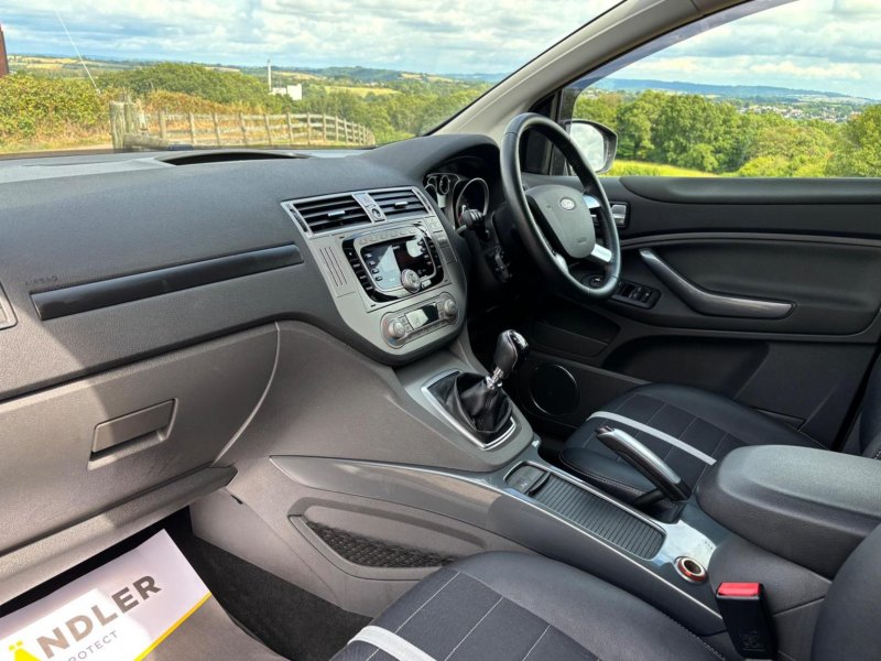FORD KUGA