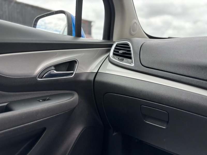 VAUXHALL MOKKA