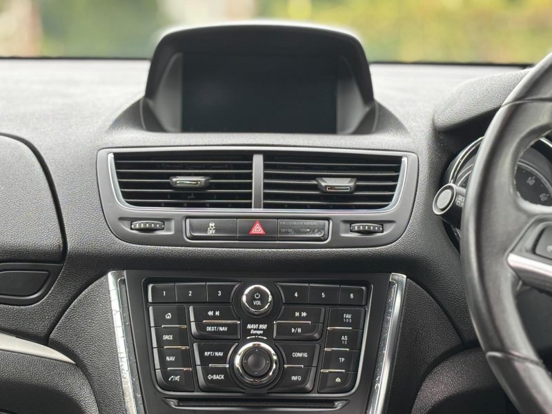 VAUXHALL MOKKA