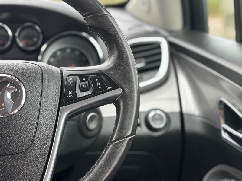 VAUXHALL MOKKA
