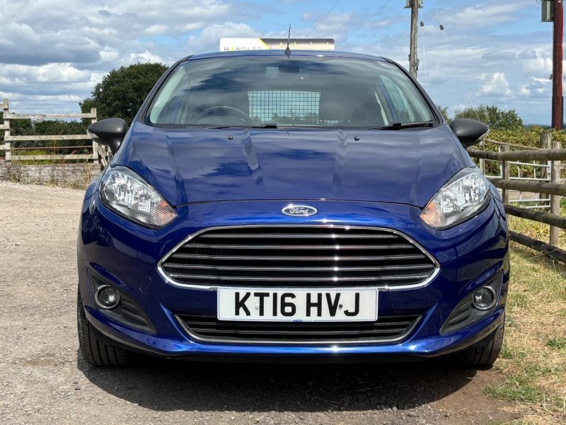 FORD FIESTA VAN