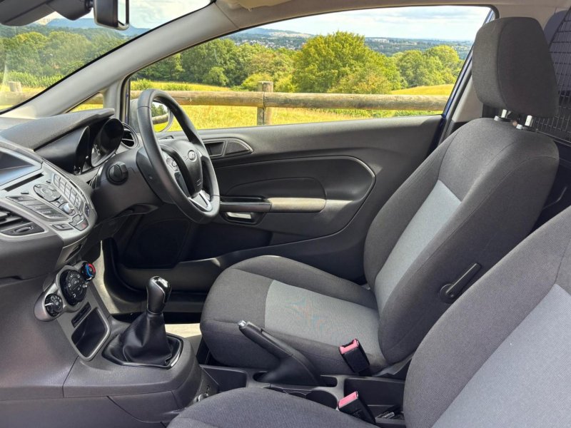FORD FIESTA VAN